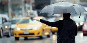 Investasi Rp13 Triliun, Apple Ikutan Bisnis `Ojek` Online