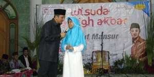 Subhanallah, Gadis Tuna Netra Ini Hafal 30 Juz Alquran