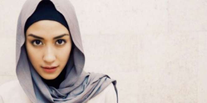 Subhanallah, Cantiknya Pesinetron `Pangeran` Berhijab