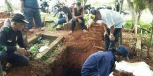 Puluhan Tahun Dikubur, Jasad Mak Erot Masih Utuh, Allah Akbar!
