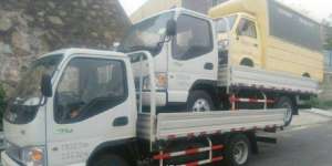 Unik Sekaligus Bahaya, Truk Angkut 2 Mobil Bertumpuk