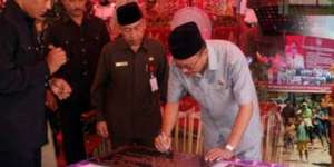 Program `Sholat Subuh Berjamaah` Bupati Ini Panen Kritik