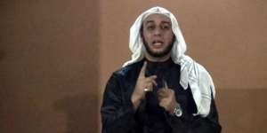 Masya Allah, Syekh Ali Jual Rumah untuk Wakaf 10.000 Quran