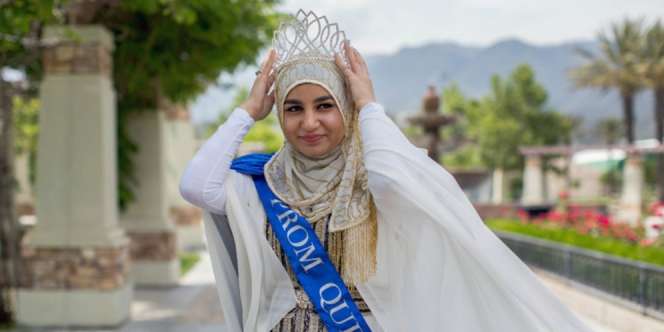 Subhanallah, Hijaber Ini Jadi Ratu Sekolah di AS