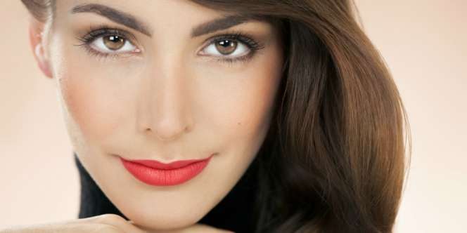 Lipstik Menempel Seharian Bukan Hanya Mimpi, Kok!