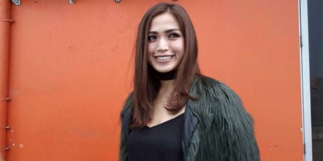 Jessica Rela Menjual Mobil Mewahnya Demi Kopi