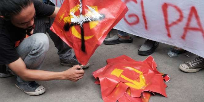 Pakai Kaos Palu Arit, Buruh Bangunan di Ciputat Diamankan TNI