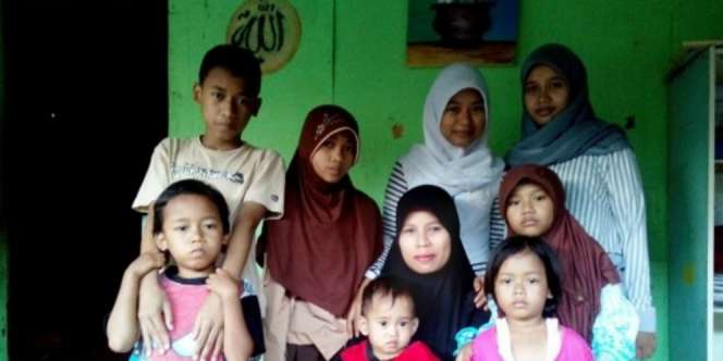 Kegigihan Ibu Nung, Guru Ngaji Anak Pemulung
