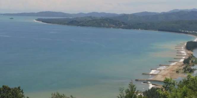 Indahnya Pesisir Selatan Bukit Langkisau