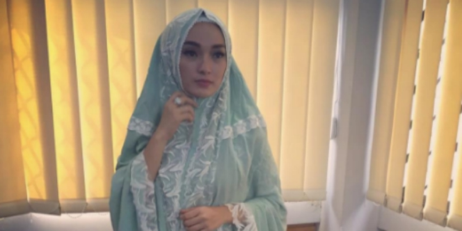 Salah Tulis Usia Pancasila, Zaskia Gotik Dibully Lagi