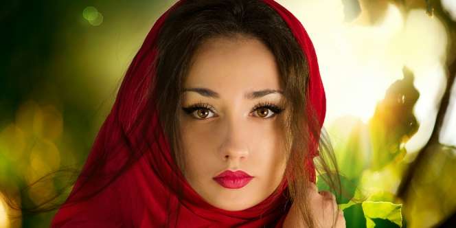 Ekspresikan Diri dengan Warna Lipstik yang Berani
