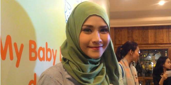 Cara Zaskia Mecca Jaga Anak dari Nyamuk DBD
