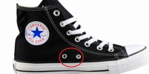 Terkuak! Fungsi Misterius 2 Lubang Tambahan di Sepatu Converse