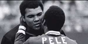 Selamat Jalan Muhammad Ali, Pesepak Bola Terbaik Dunia... Loh?