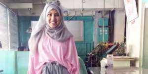 Zaenab Nuraini: Paduan Cocok 'Jogger Pants' dan Baju 'Batwing'