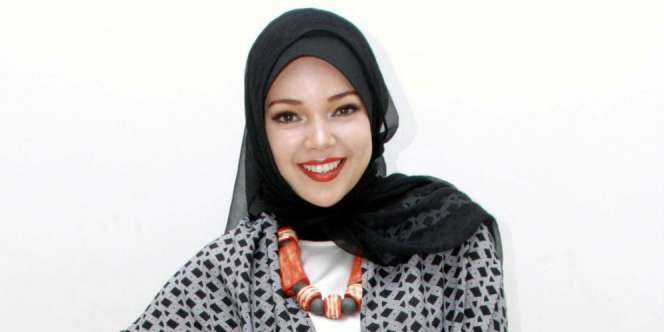 Percantik Bibir Tipis dengan Teknik Lipstik yang Tepat