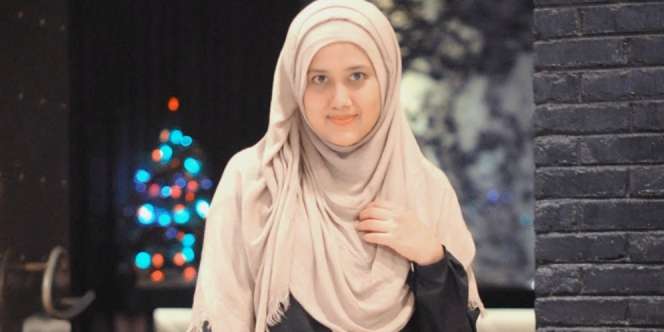 Mrs Delonika: Potongan `Dress` Longgar Bikin Nyaman Bergerak