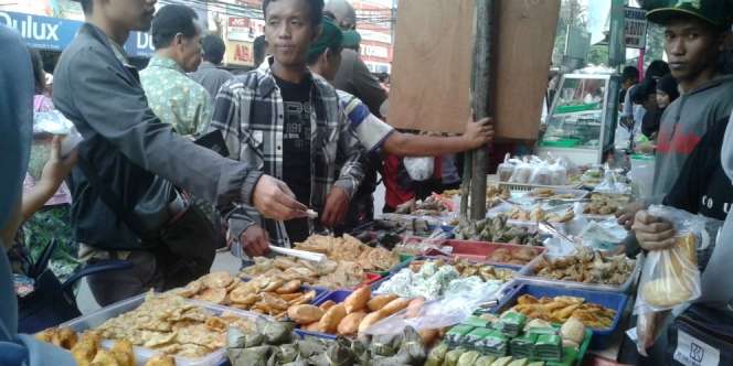 Terlihat Sepele, Keutamaan Berbagi Takjil Ternyata....