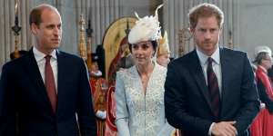 Anggunnya Kate Middleton dengan Dress di Ultah Sang Ratu