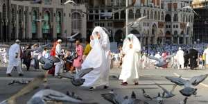 Tips Menjalani Umrah Nyaman Saat Ramadan