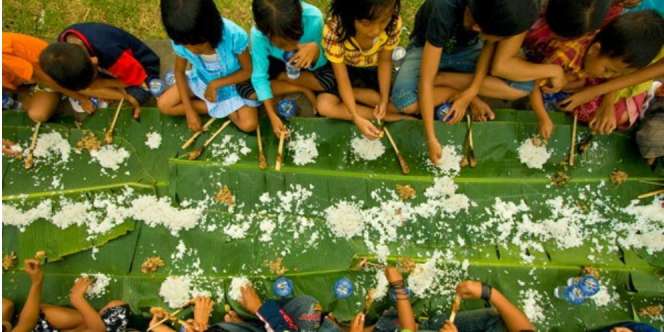 Kebersamaan Dalam Megibungan Ala Muslim Bali