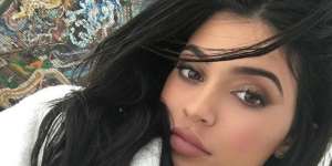 Kejutan Kylie Jenner untuk Pecinta Lipstik