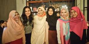 Warna-warni Kecantikan Muslimah di Hijab Love Story