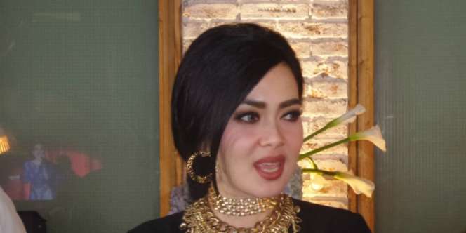 Syahrini `Buka Puasa Manja` Bareng Sahabat