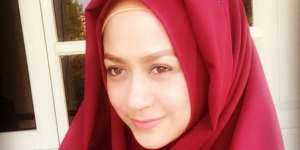Istri Ustaz Zacky Mirza Pasrah Menanti Putusan