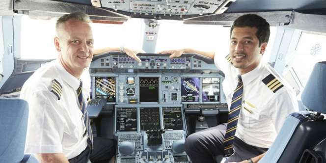 Mau Melihat Kokpit Pesawat Emirates? Begini Caranya...