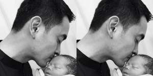 Alhamdulillah, Anak Kedua Zumi Zola Telah Lahir