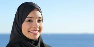 Tips Make Up Menawan Pemilik Kulit Kering