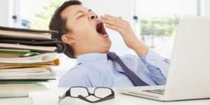 3 Tips Anti Ngantuk Saat Puasa di Kantor