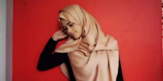 Cut Meyriska Tampil Berhijab, Netizen: Beda Banget, Cantik!