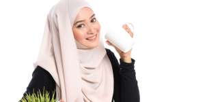 Trik Dapatkan Kulit Cerah Bebas Kilap Selama Puasa