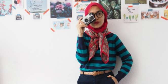 Nazura Gulfira: Berani Tabrak Motif dan Warna dalam Berbusana