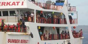 Hati-hati! Gelombang Tinggi Ancam Jalur Mudik Jalur Laut