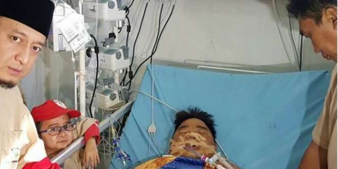 Di Saat Terpuruk, Mereka yang Setia Menemani Hendrik Ceper
