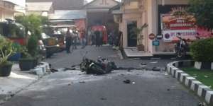 Bom Bunuh Diri di Mapolresta Surakarta, 1 Petugas Luka