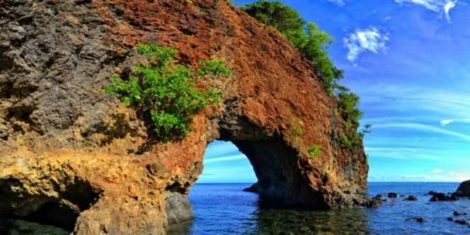 10 Pantai Paling Eksotis di Ambon