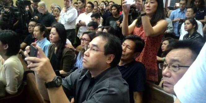 Detik demi Detik Pembunuhan Mirna dalam Rekaman CCTV