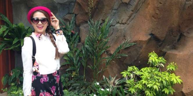 Intip Gaya Busana Harajuku Ala Fitri Karlina