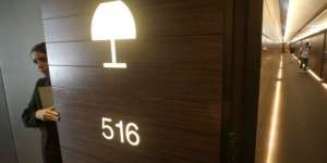 Tamu Hotel Dengar Suara Aneh di Kamar Sebelah, Setelah Dicek..
