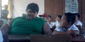 Arya Bocah Obesitas Kembali ke Sekolah