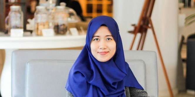 Tiananda: 'Sulap' Koran Bekas Jadi Keranjang Pakaian