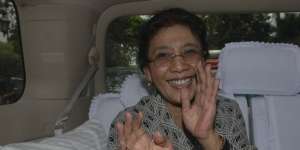 Sepatu Nyentrik Menteri Susi di Istana Jadi Sorotan