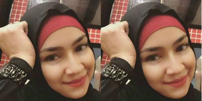 Intip Gaya Hijab Aryani Fitriana yang Memesona