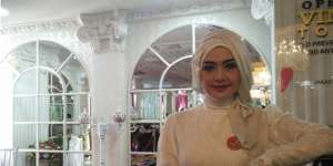 Pengakuan Edies Adelia, Berubah Setelah Kematian Ibunda