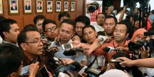 Menteri Dilarang Keluar Kota Minggu Ini, Jokowi Mau Reshuffle?
