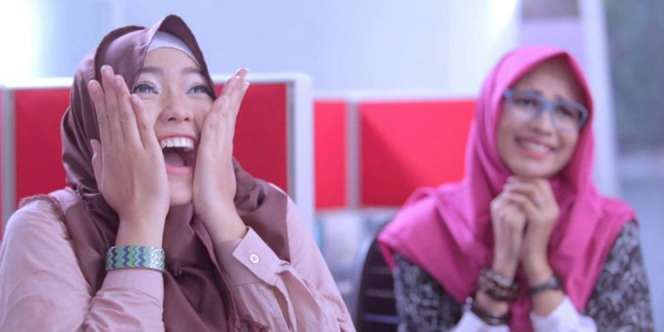 Tips Memilih Hijab Warna Natural